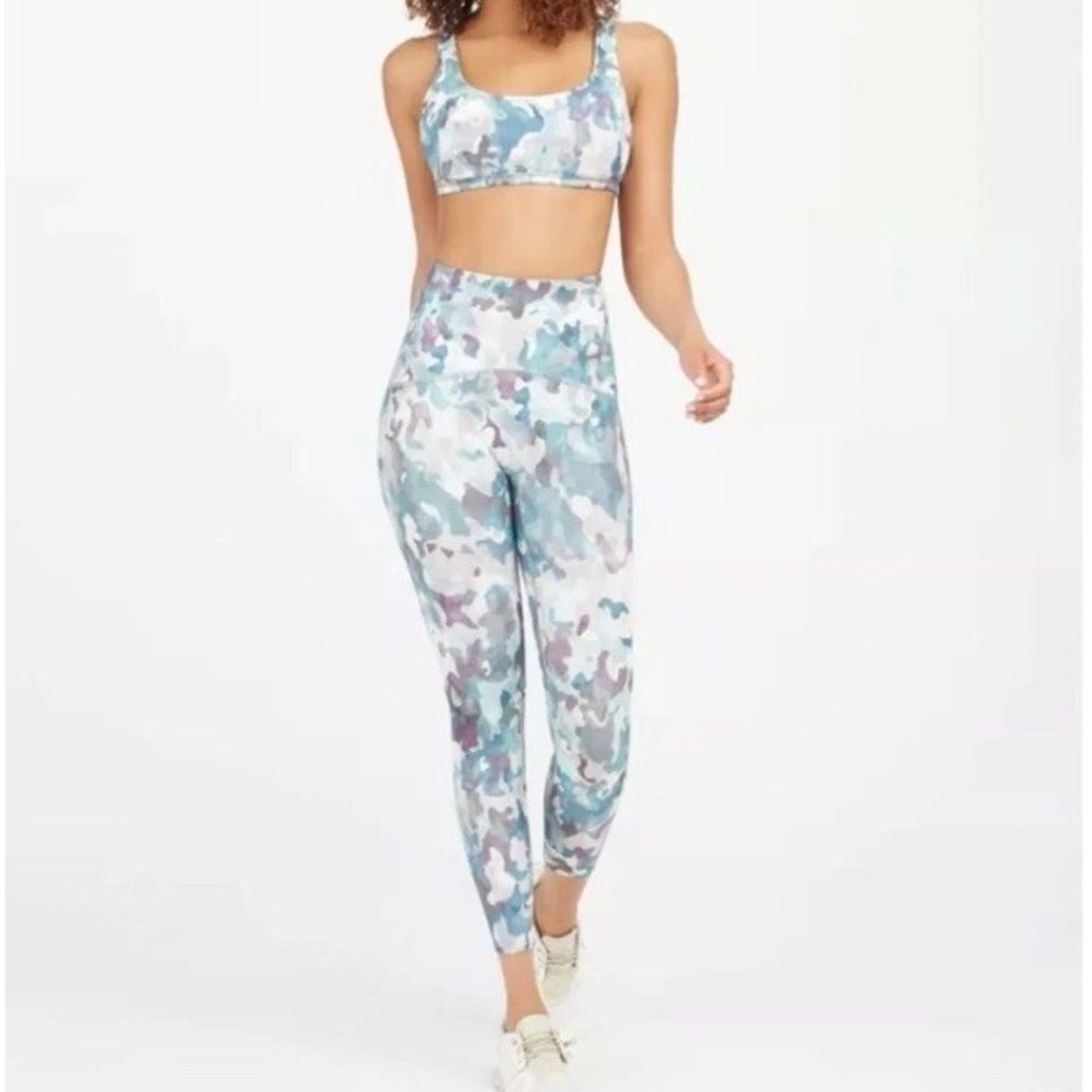 SPANX Booty Boost Active Painted‎ Camo Pink Multi Active Printed 7/8 Leggings M - Picture 2 of 14